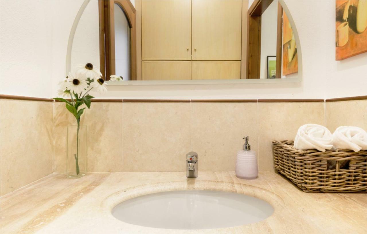 The Heart Of Cagliari, Cozy 2 Bedroom Apartment ภายนอก รูปภาพ